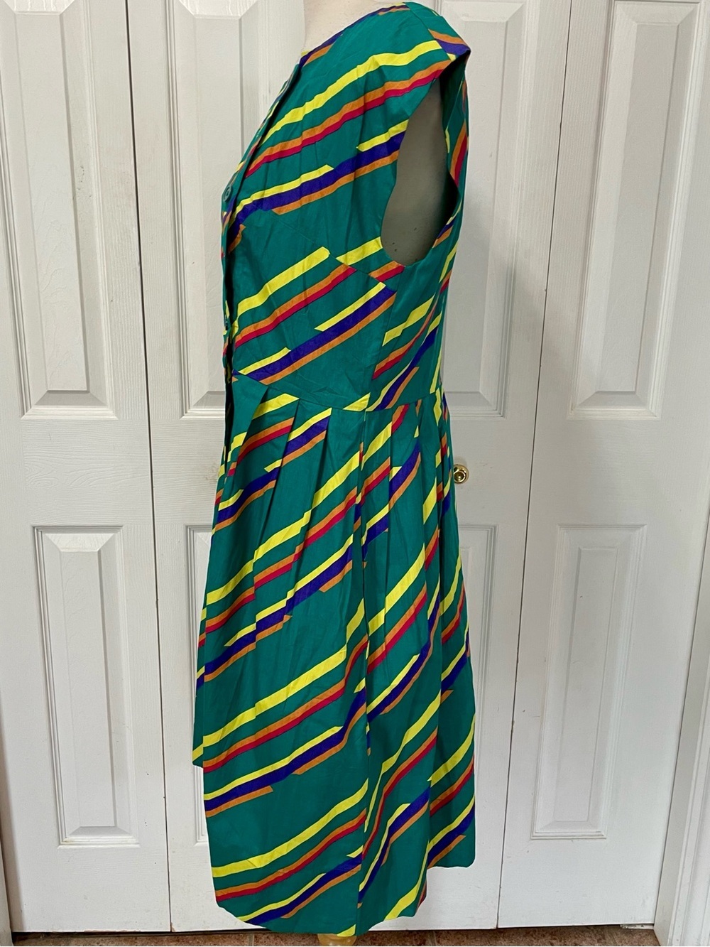 New Emily and Fin Green Striped Fit and Flair Midi Dress - Picture 3 of 9